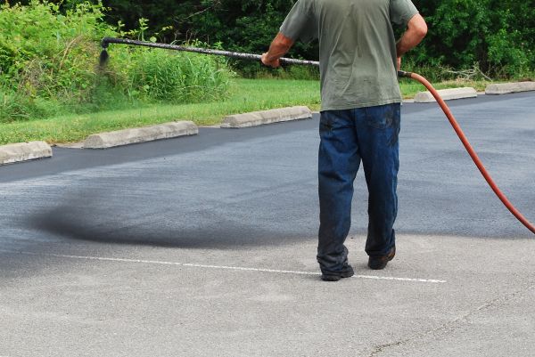 Lot Sealcoating in Palmetto